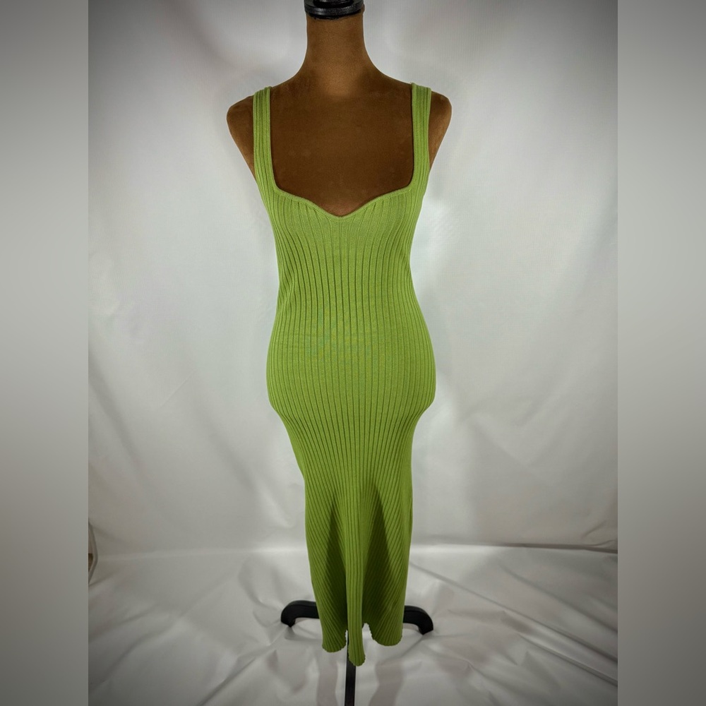 Fashion Nova Janelle Knit Midi Green‎ Dress - Picture 2 of 10